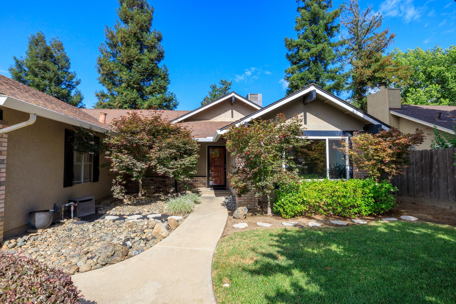1501 Palmdale Dr, Modesto, CA 95355