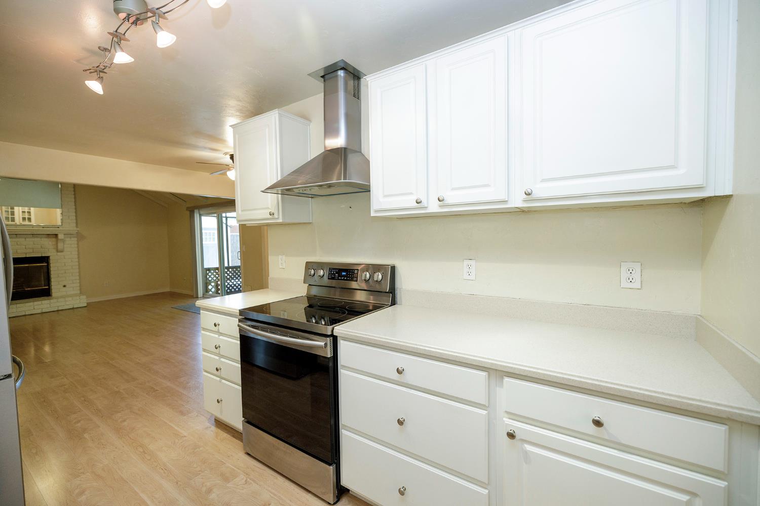 1501 Palmdale Dr, Modesto, CA 95355