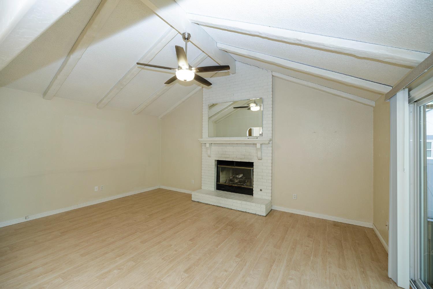 1501 Palmdale Dr, Modesto, CA 95355