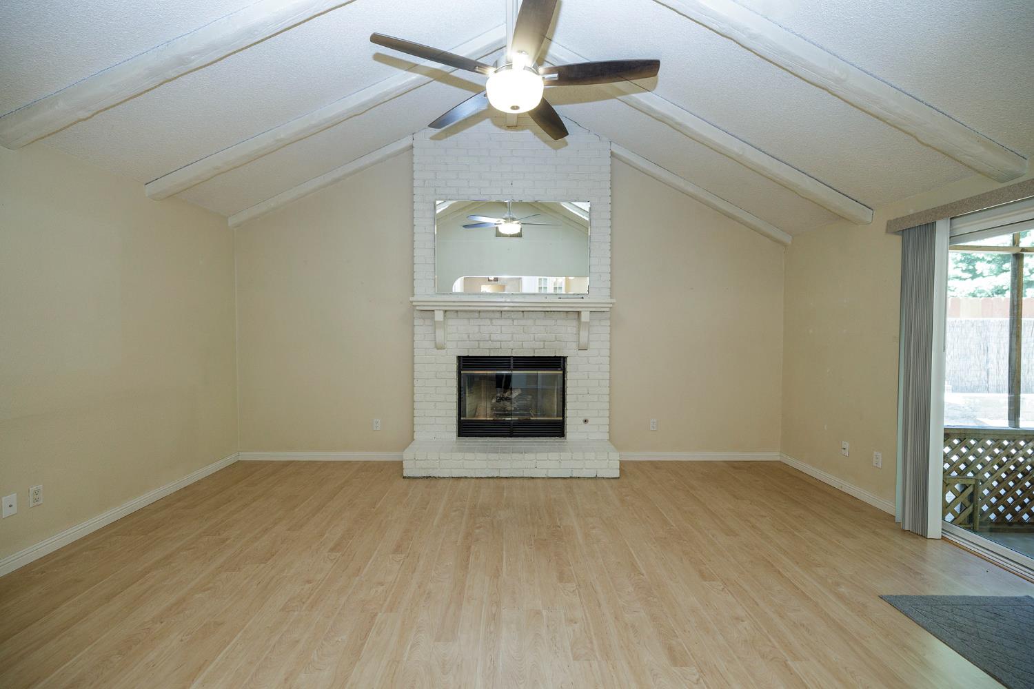 1501 Palmdale Dr, Modesto, CA 95355