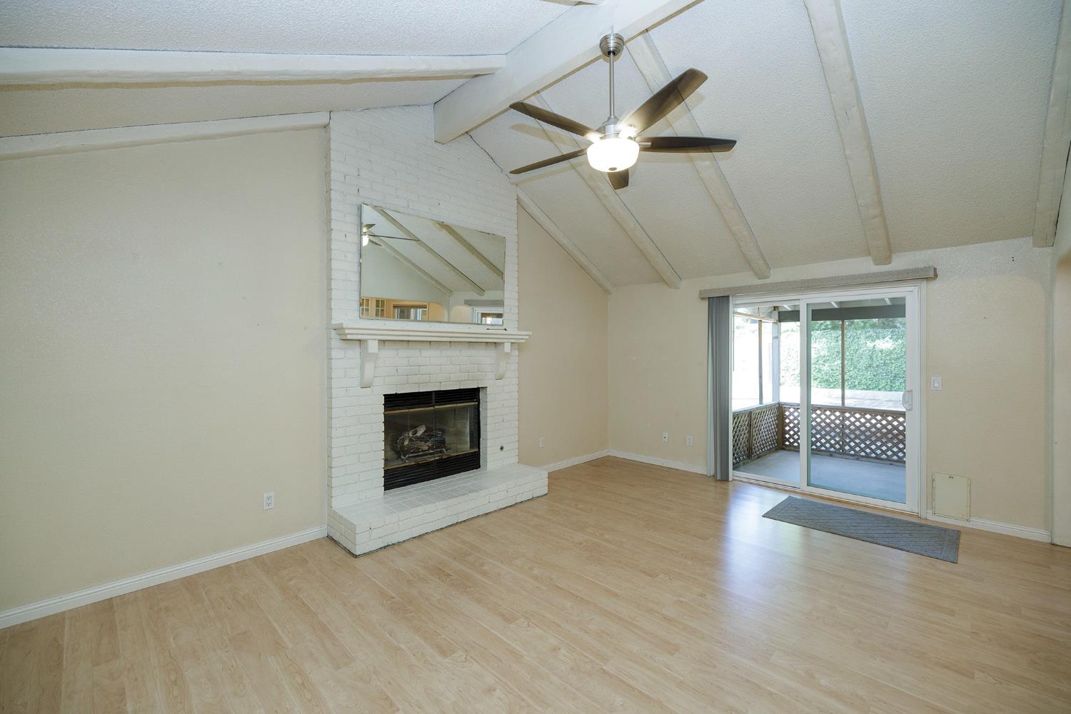 1501 Palmdale Dr, Modesto, CA 95355