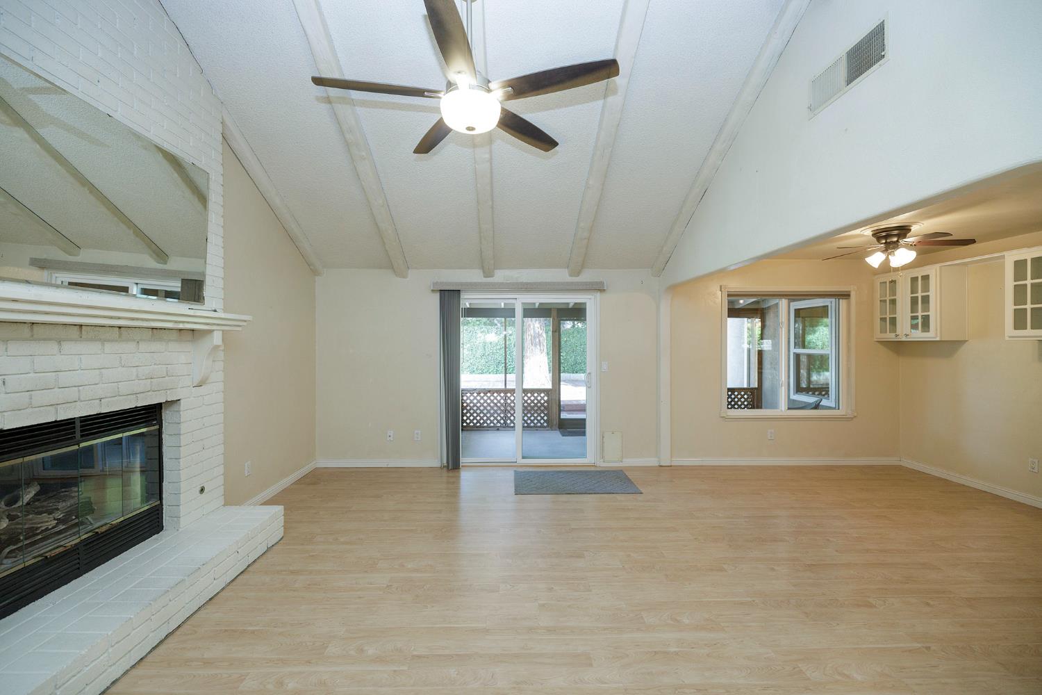 1501 Palmdale Dr, Modesto, CA 95355