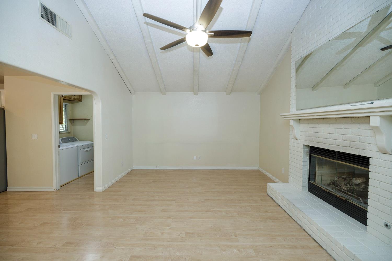 1501 Palmdale Dr, Modesto, CA 95355