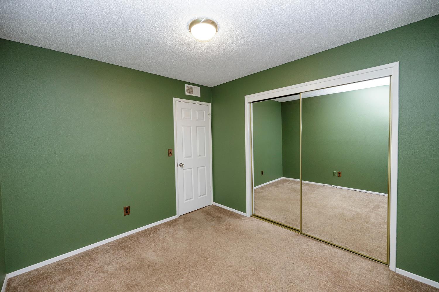 1501 Palmdale Dr, Modesto, CA 95355