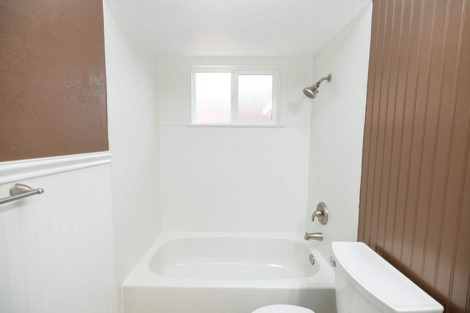 1501 Palmdale Dr, Modesto, CA 95355