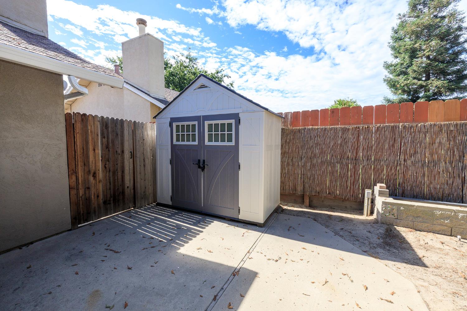 1501 Palmdale Dr, Modesto, CA 95355