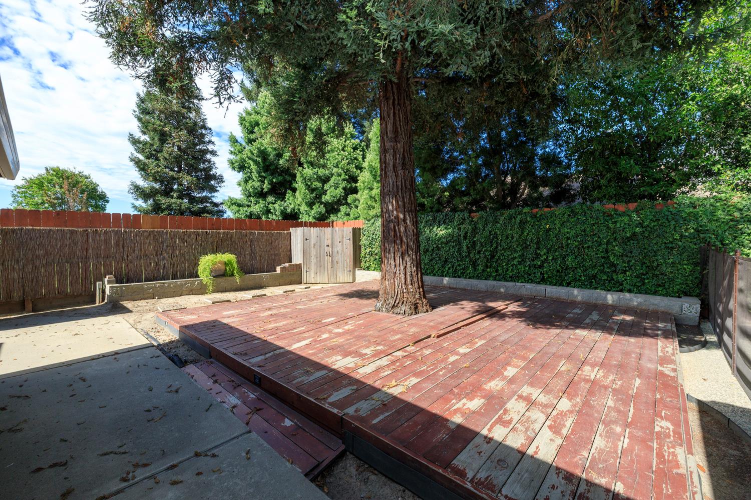 1501 Palmdale Dr, Modesto, CA 95355