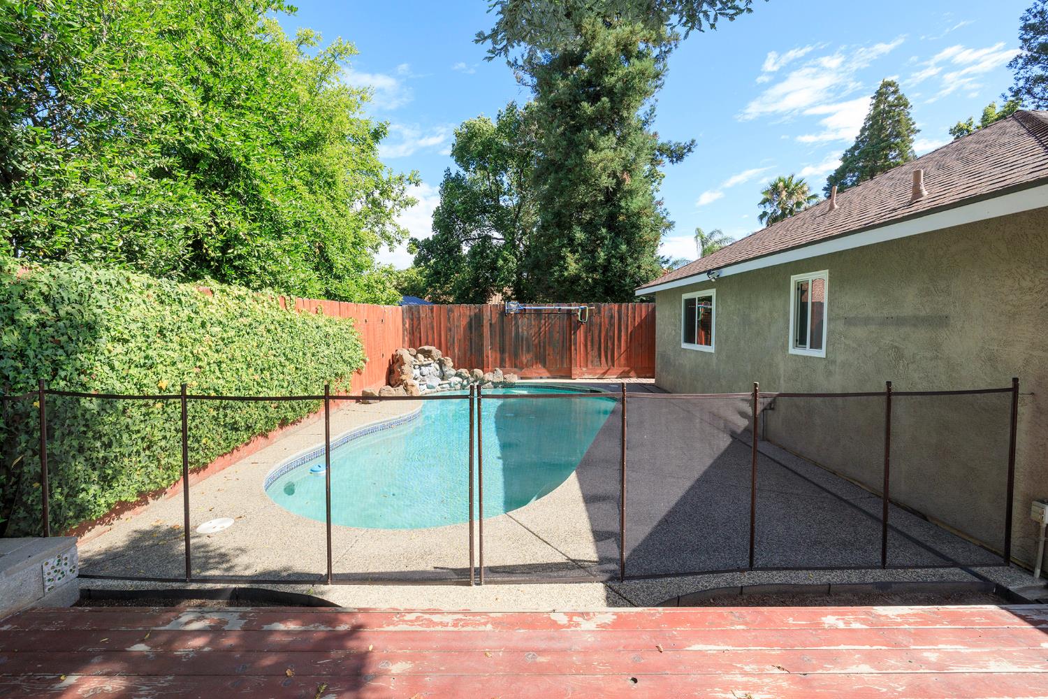 1501 Palmdale Dr, Modesto, CA 95355