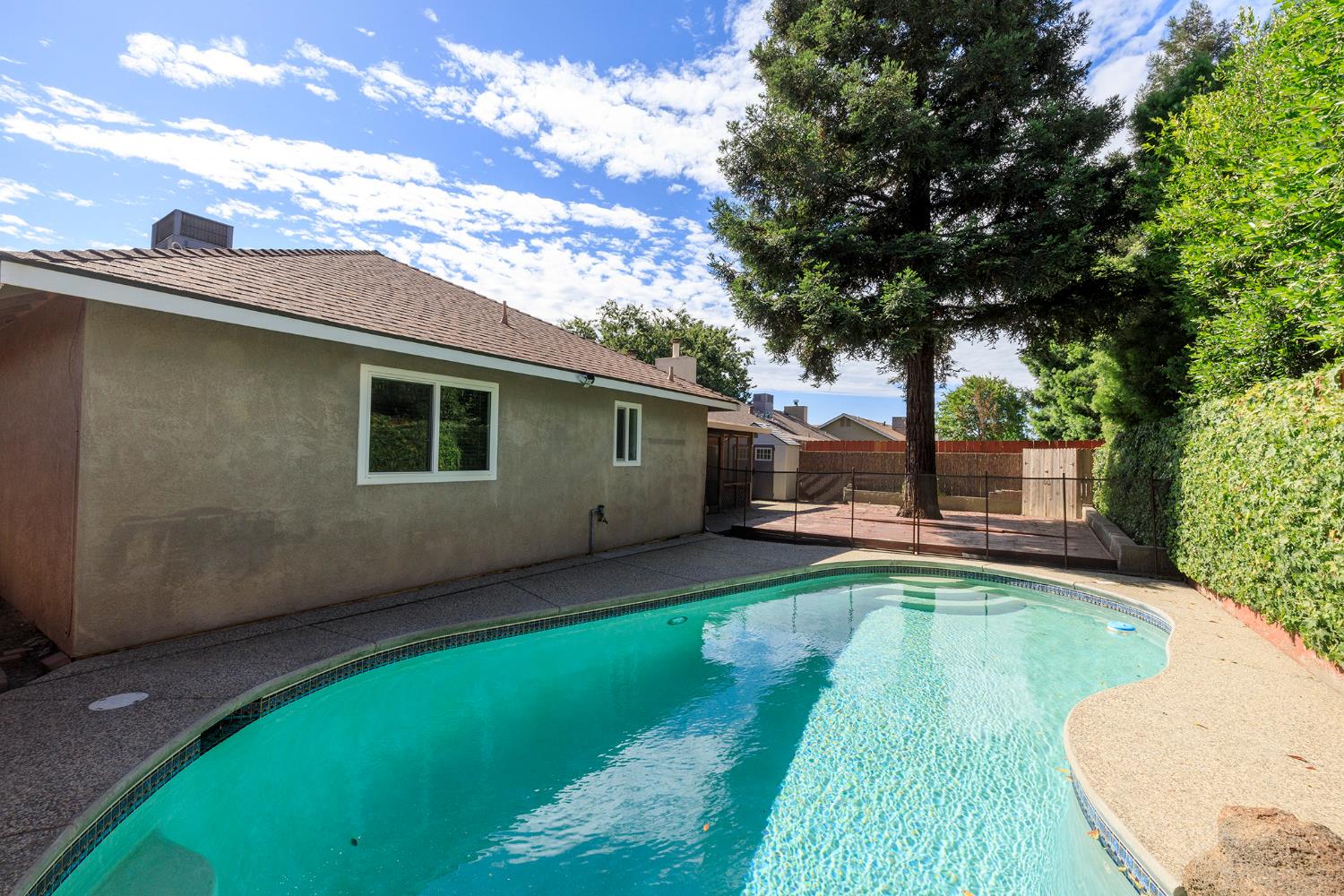 1501 Palmdale Dr, Modesto, CA 95355