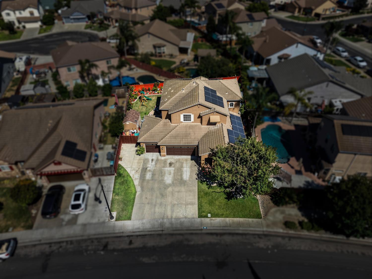 1350 Anacapri Dr, Manteca, CA 95336