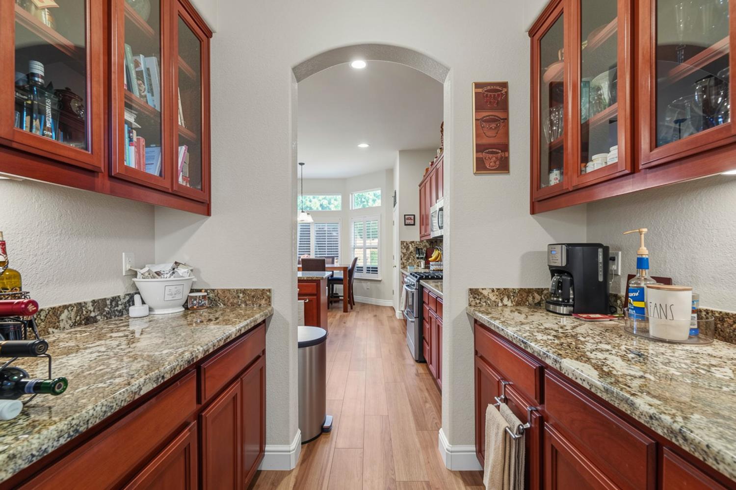 1350 Anacapri Dr, Manteca, CA 95336