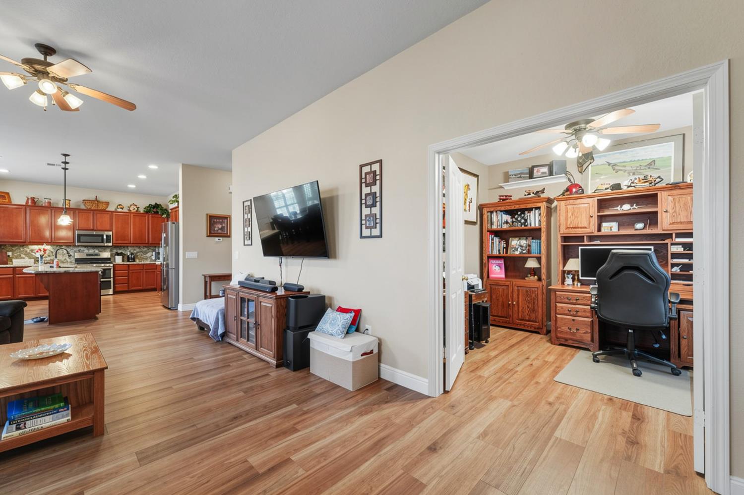 1350 Anacapri Dr, Manteca, CA 95336