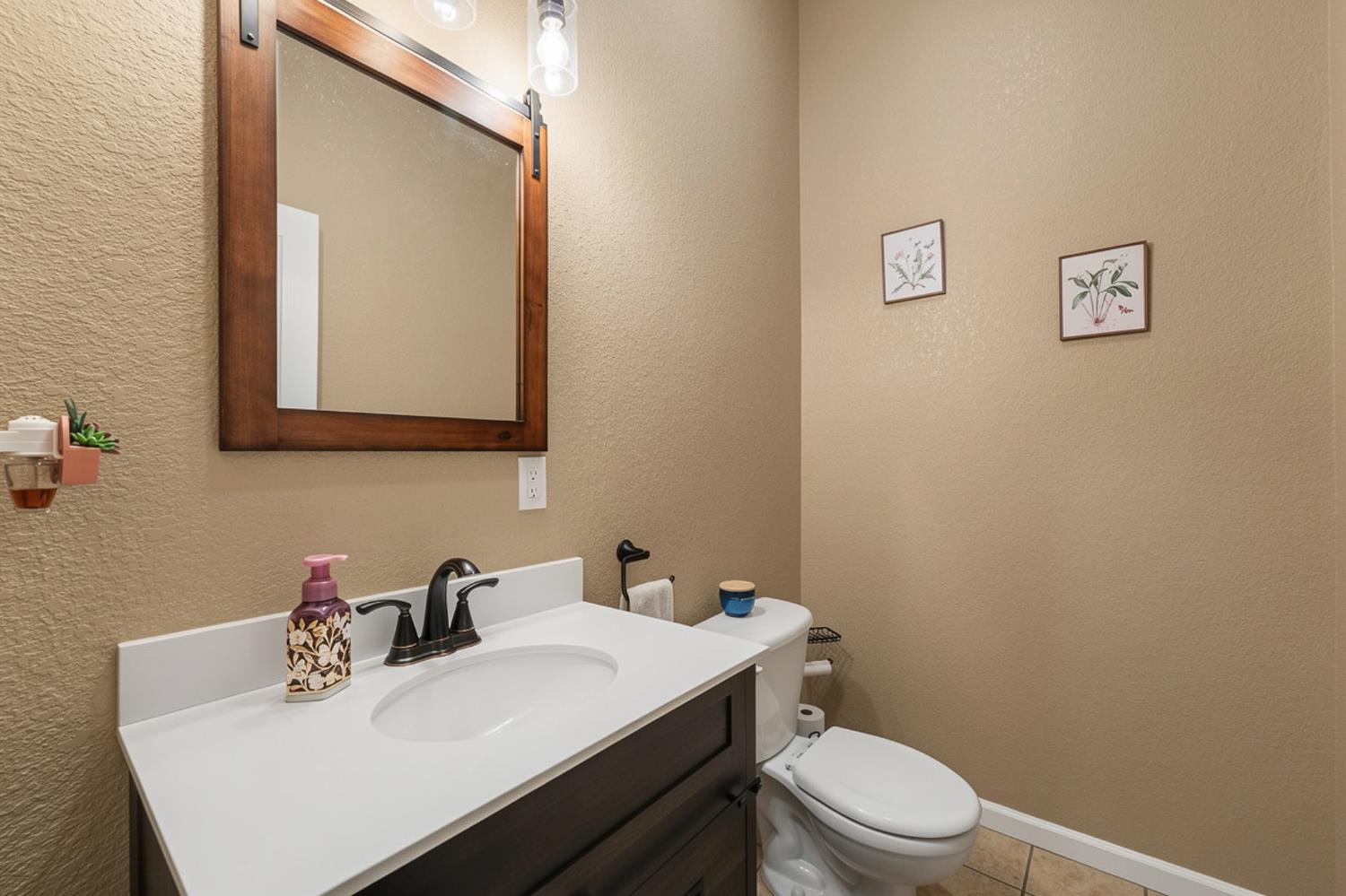 1350 Anacapri Dr, Manteca, CA 95336