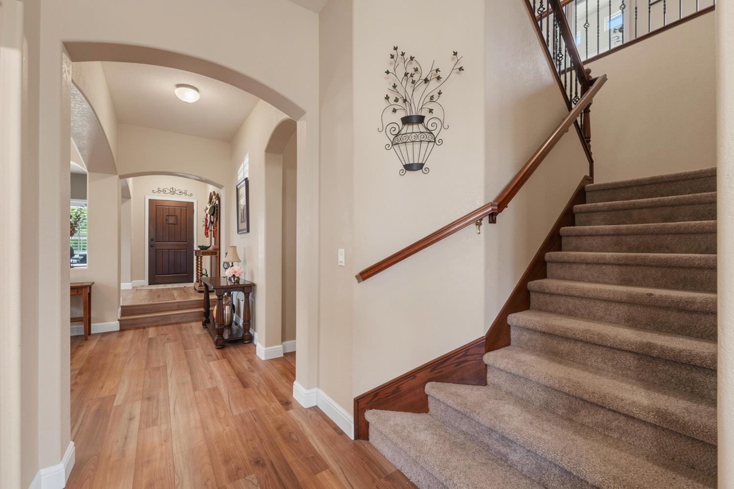 1350 Anacapri Dr, Manteca, CA 95336