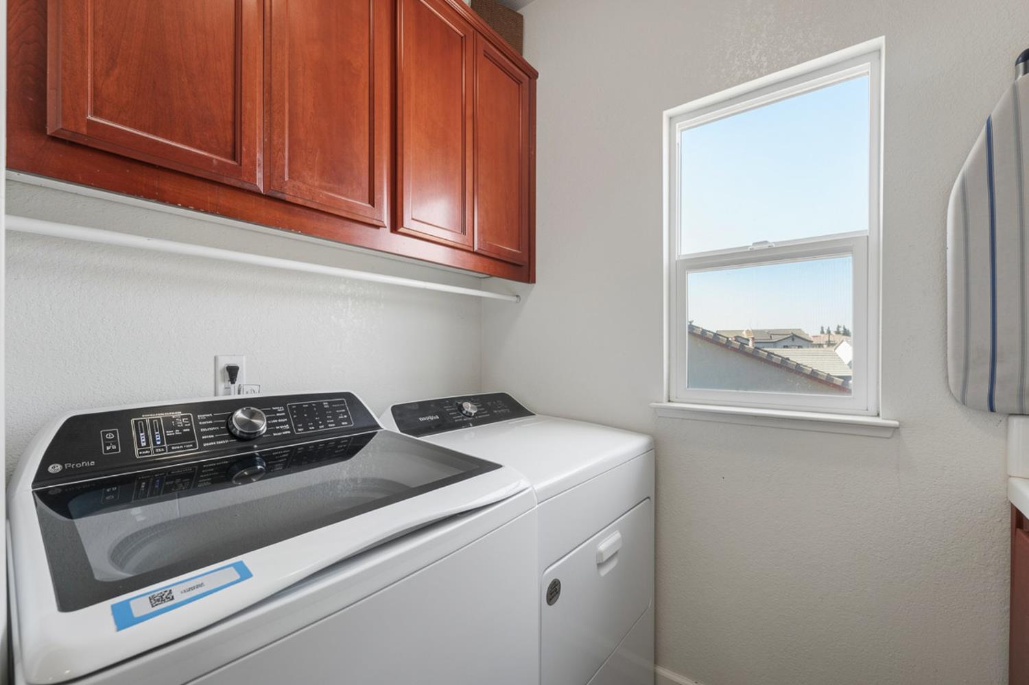 1350 Anacapri Dr, Manteca, CA 95336