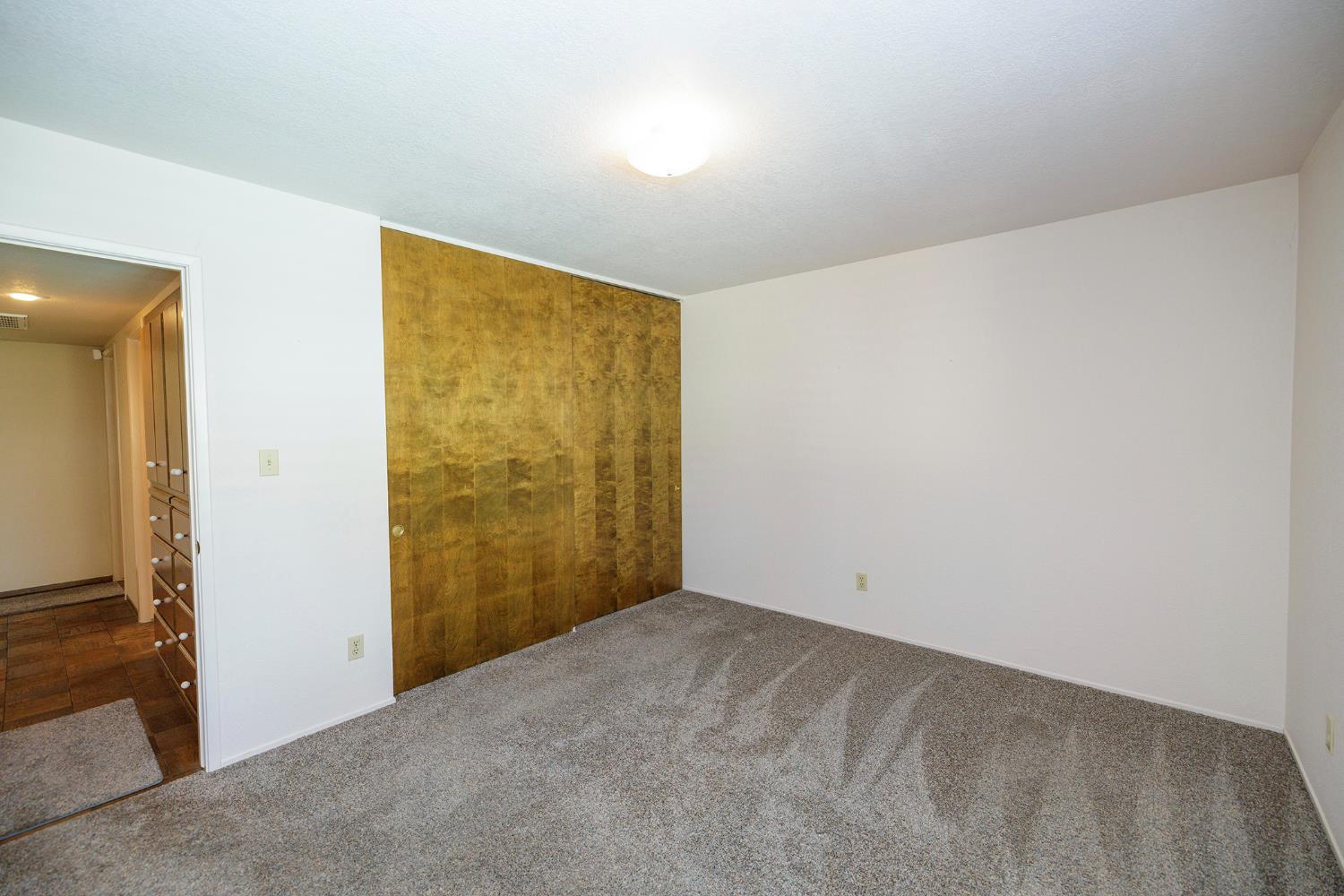 6707 Zerillo Dr, Riverbank, CA 95367