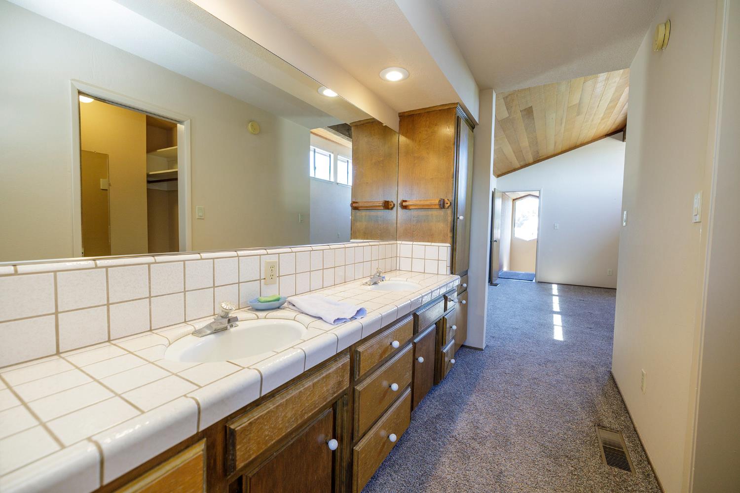 6707 Zerillo Dr, Riverbank, CA 95367