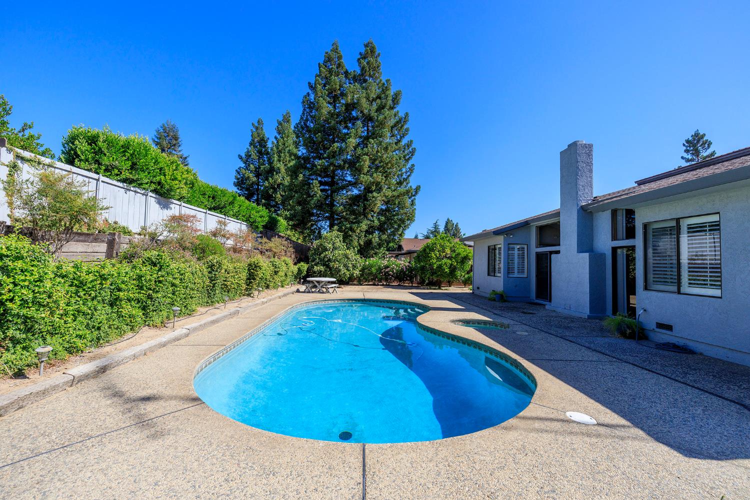 6707 Zerillo Dr, Riverbank, CA 95367