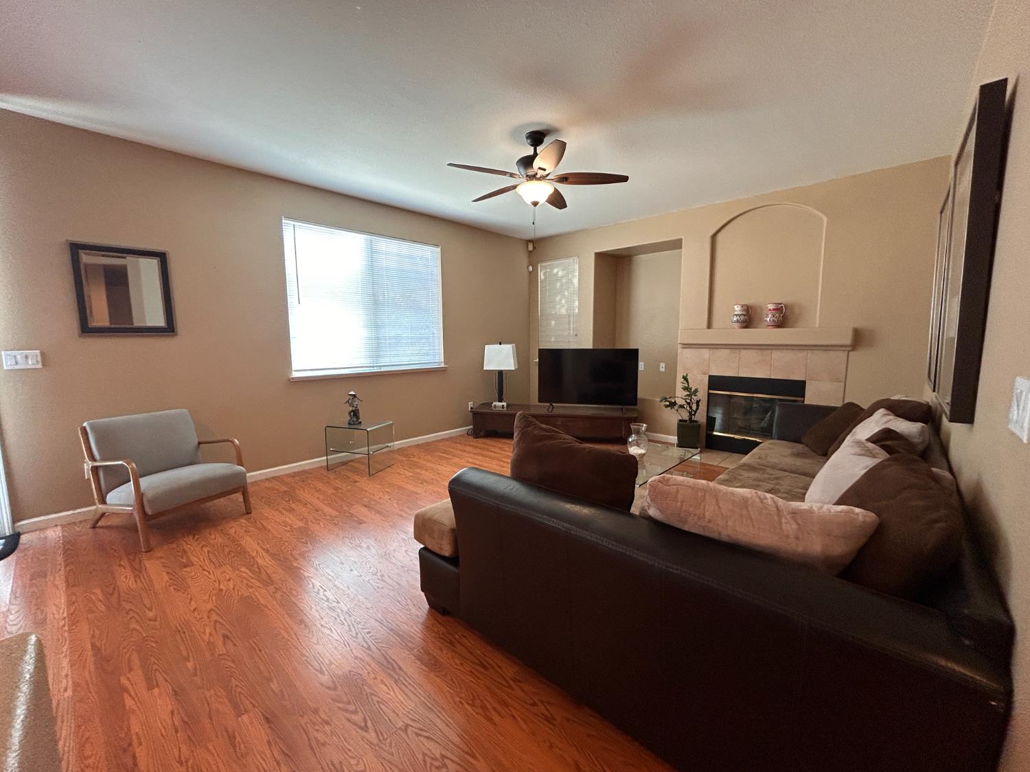 3308 Yerington Ct, Modesto, CA 95355