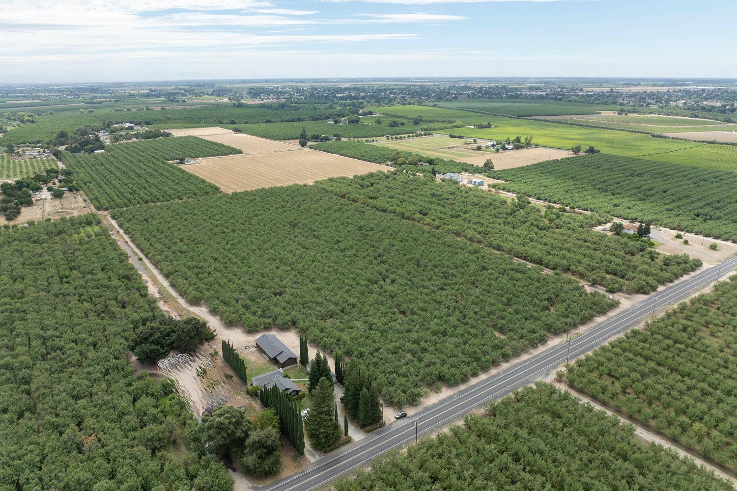 22342 Henry Rd, Escalon, CA 95320