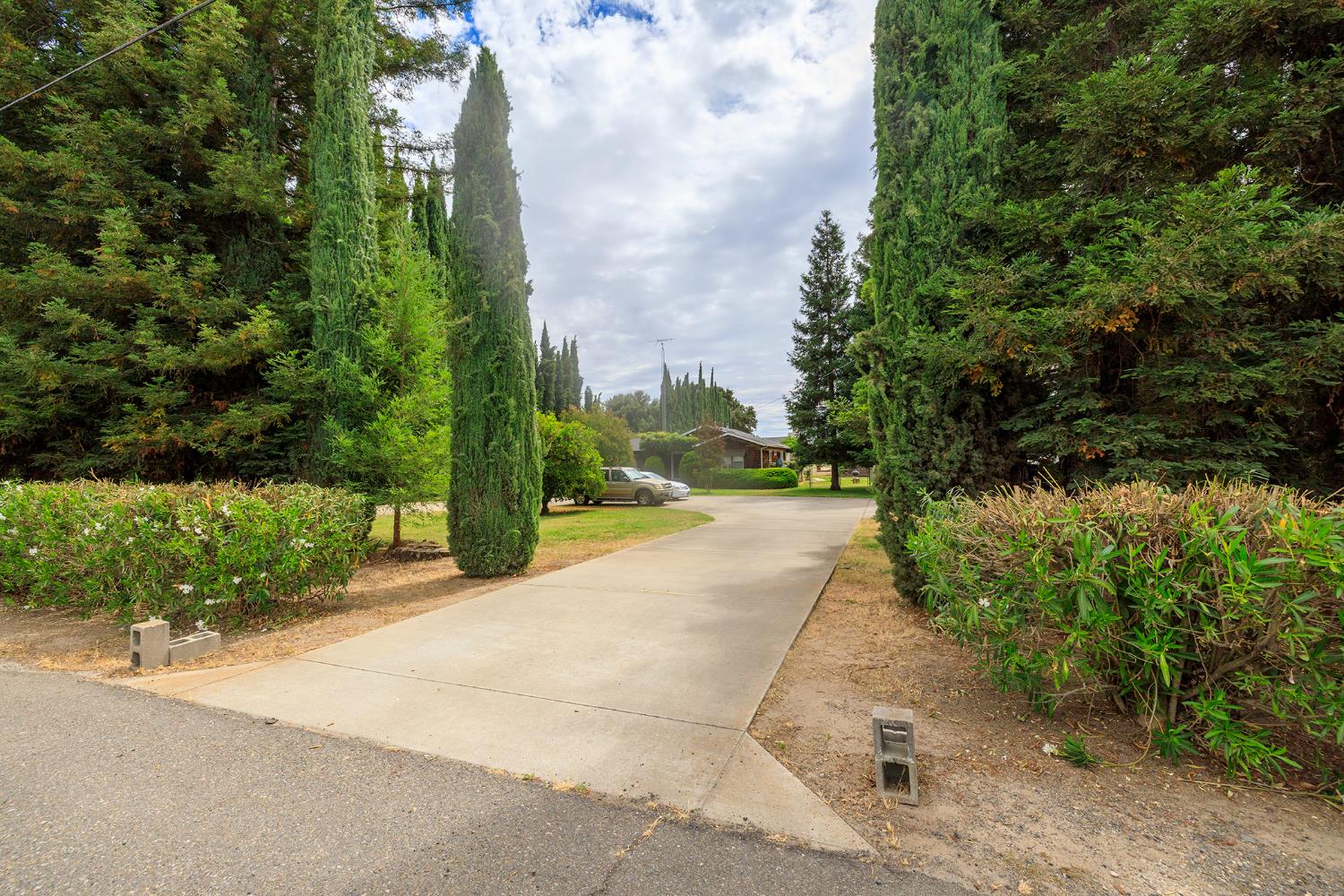 22342 Henry Rd, Escalon, CA 95320