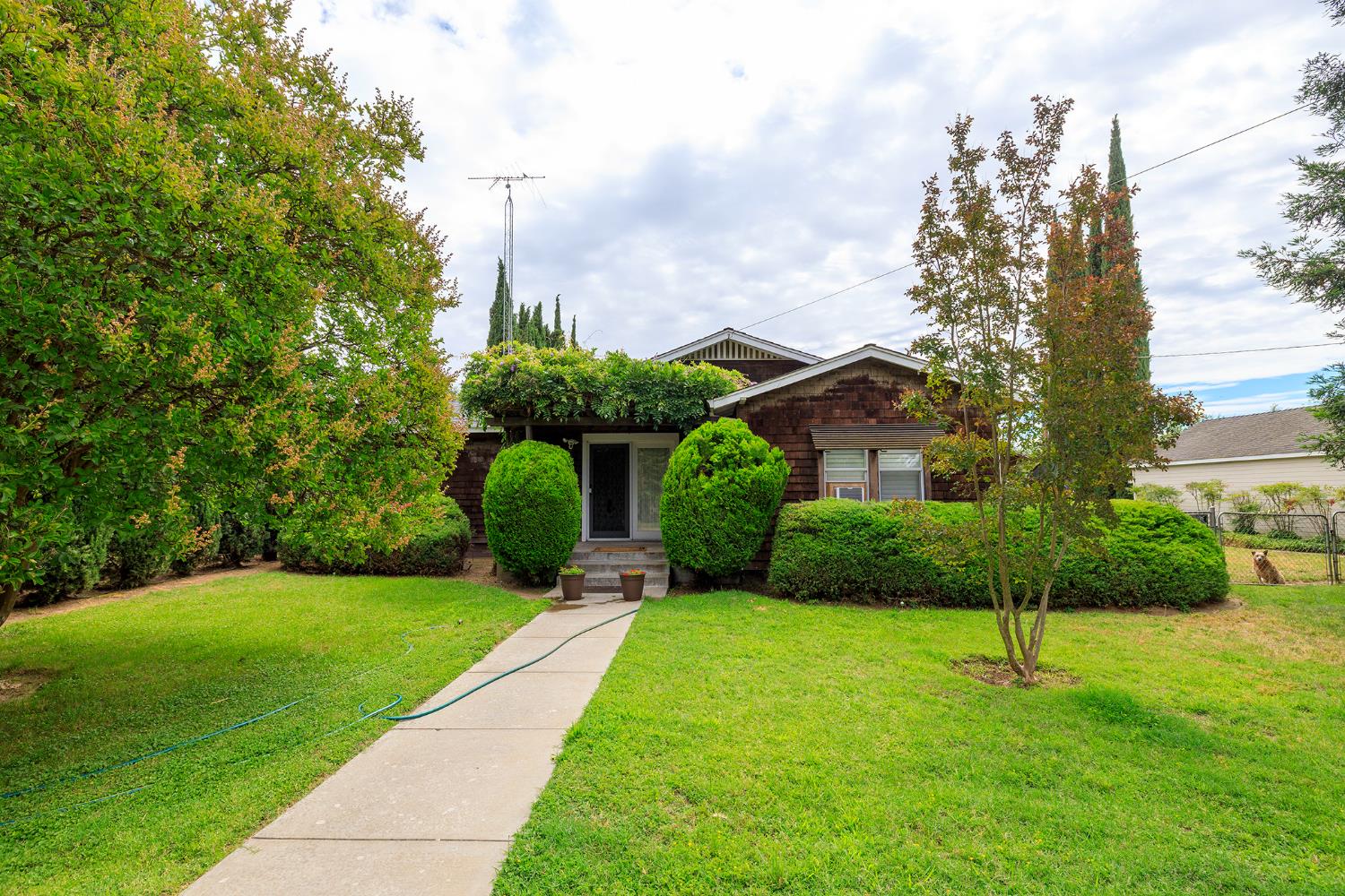 22342 Henry Rd, Escalon, CA 95320