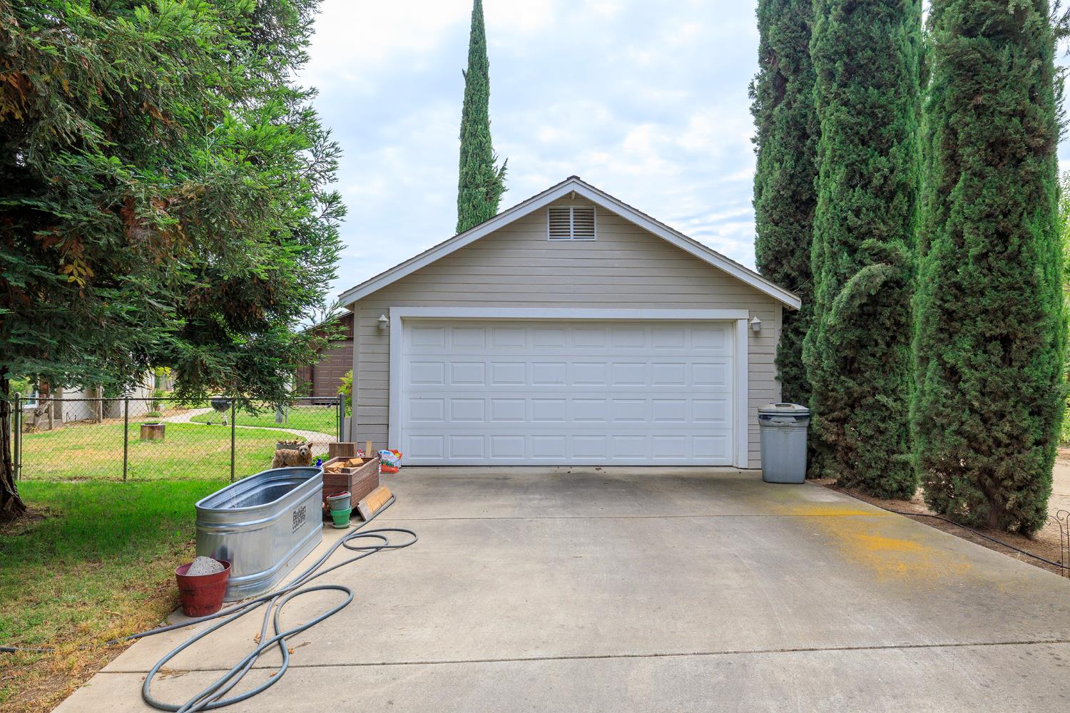 22342 Henry Rd, Escalon, CA 95320