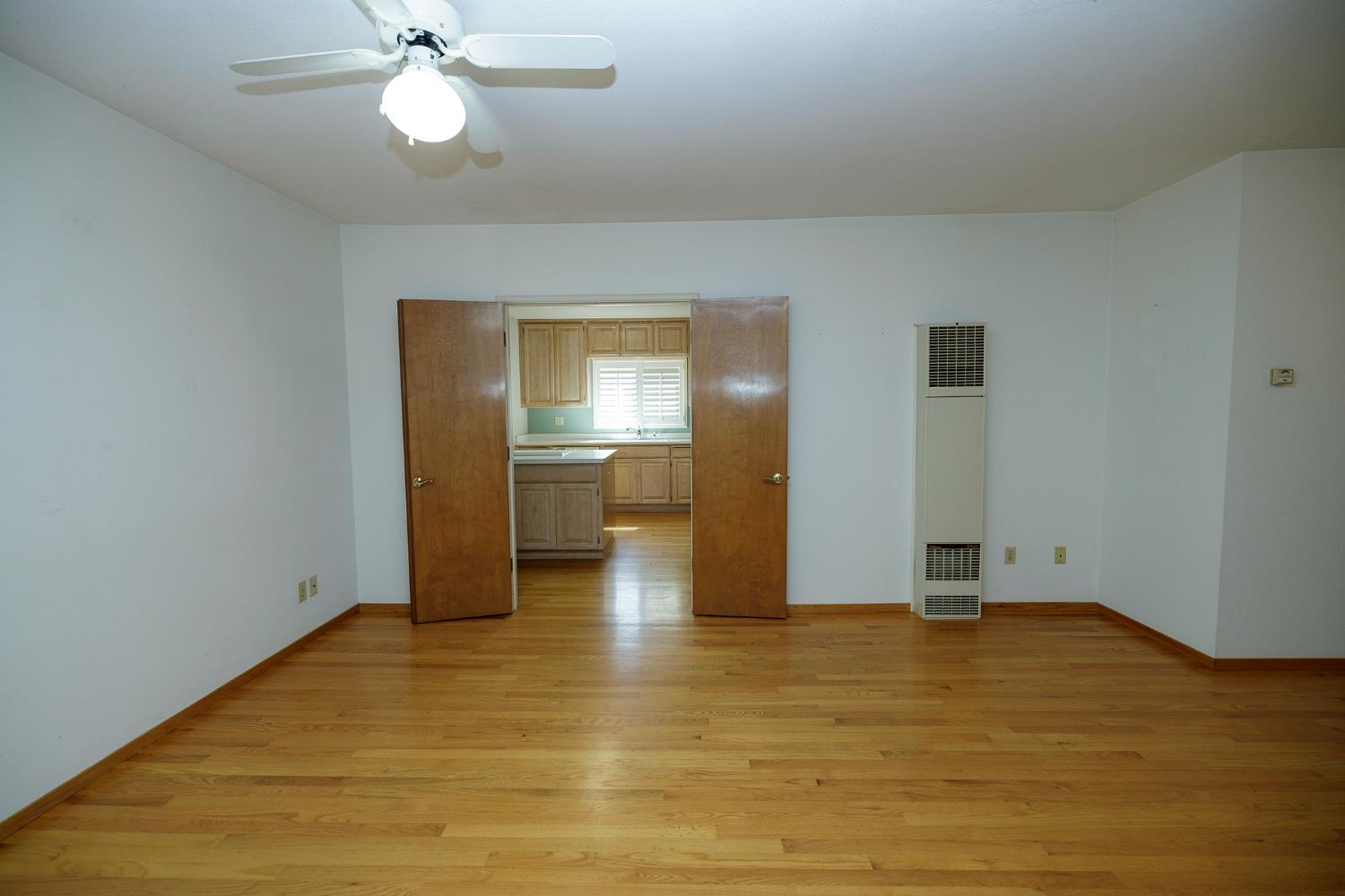 22342 Henry Rd, Escalon, CA 95320
