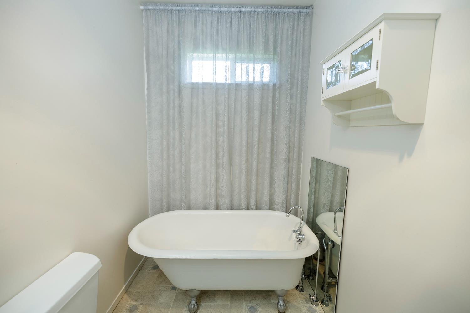 22342 Henry Rd, Escalon, CA 95320