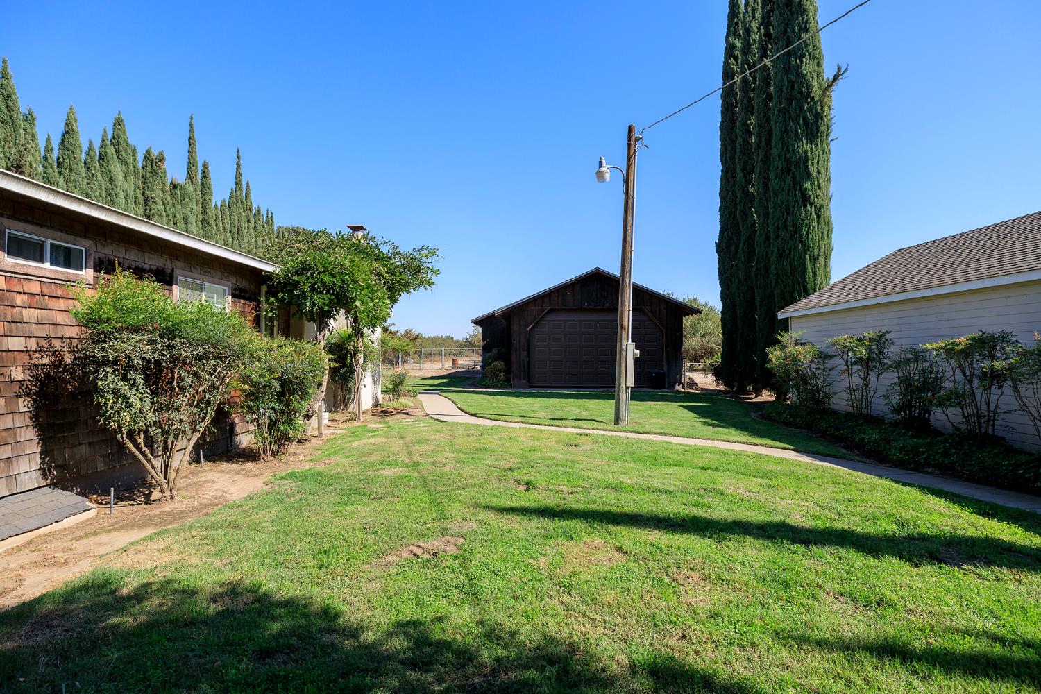 22342 Henry Rd, Escalon, CA 95320