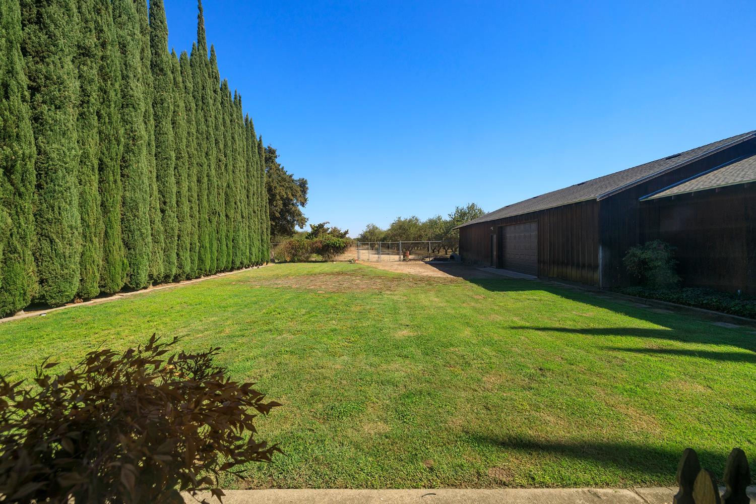22342 Henry Rd, Escalon, CA 95320