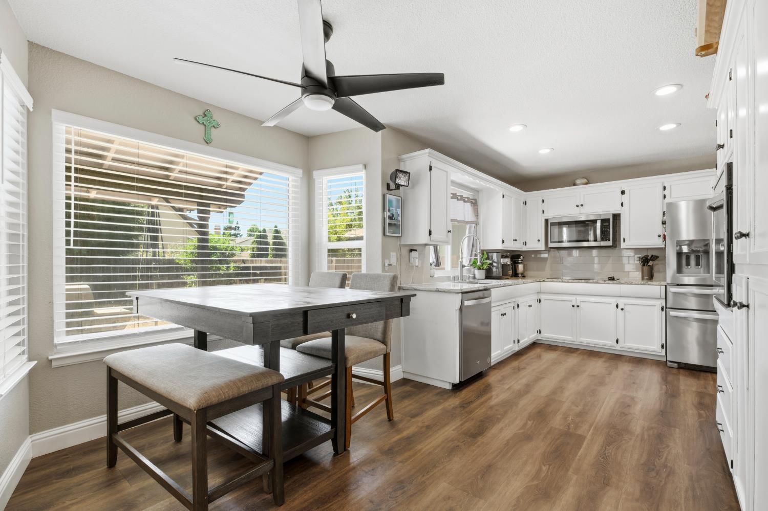 585 Bounty Pl, Manteca, CA 95337