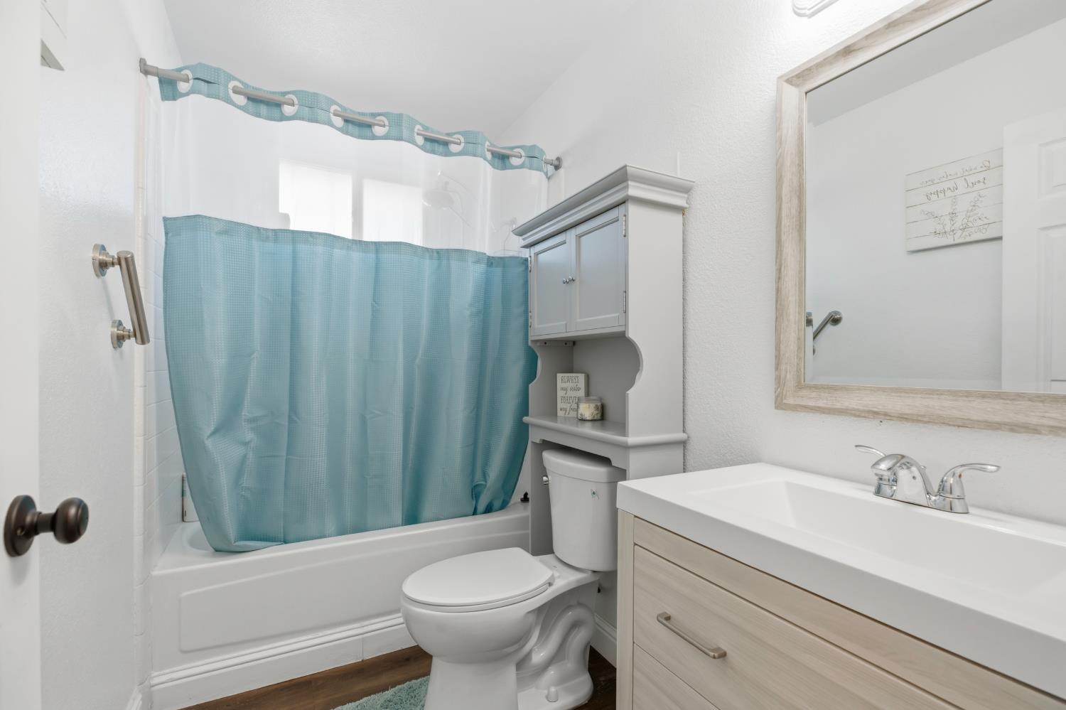 585 Bounty Pl, Manteca, CA 95337