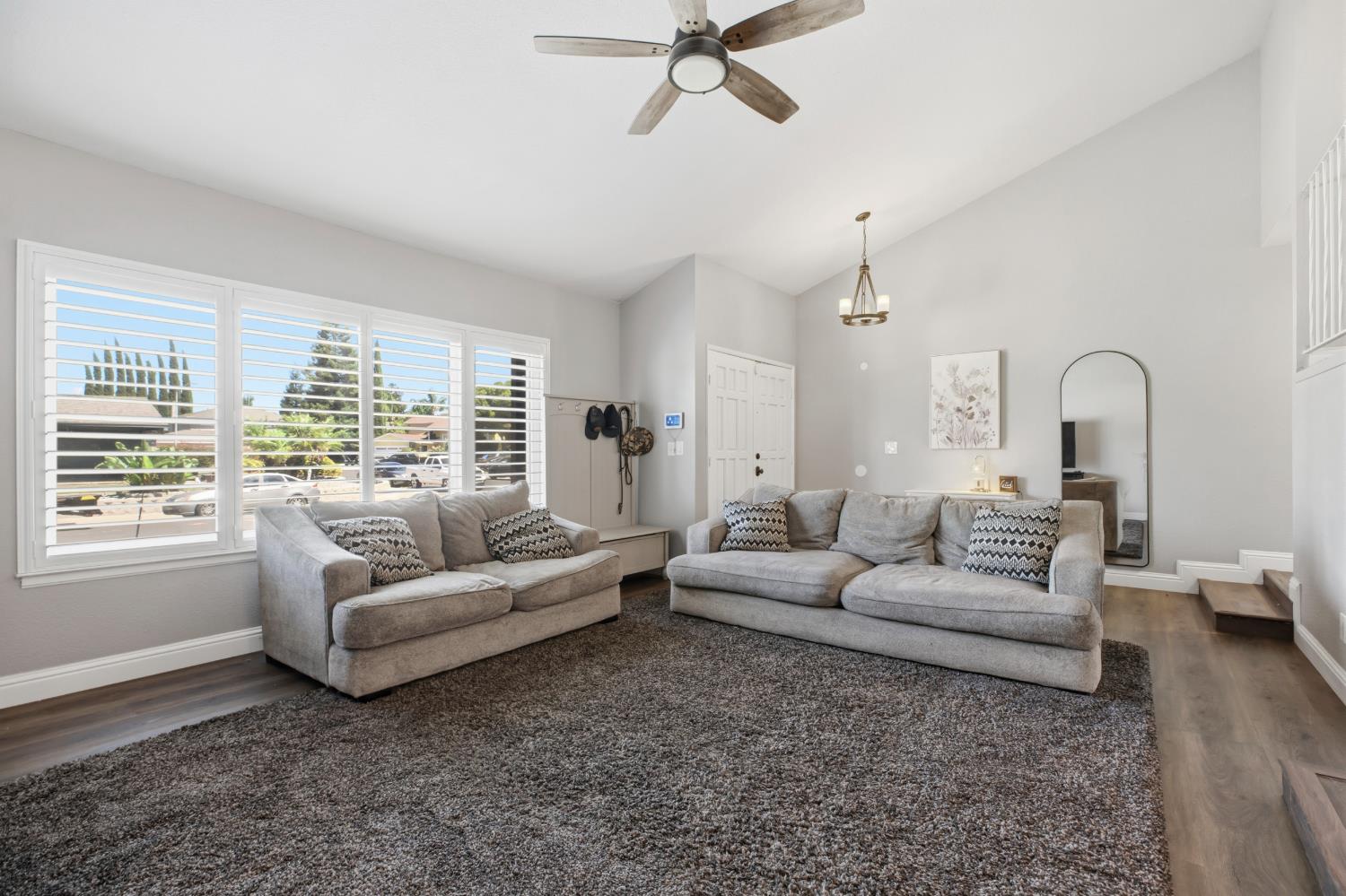 585 Bounty Pl, Manteca, CA 95337