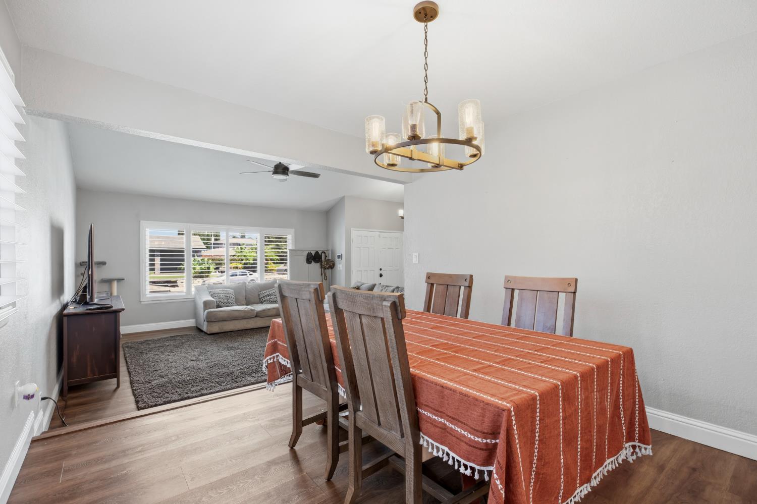 585 Bounty Pl, Manteca, CA 95337