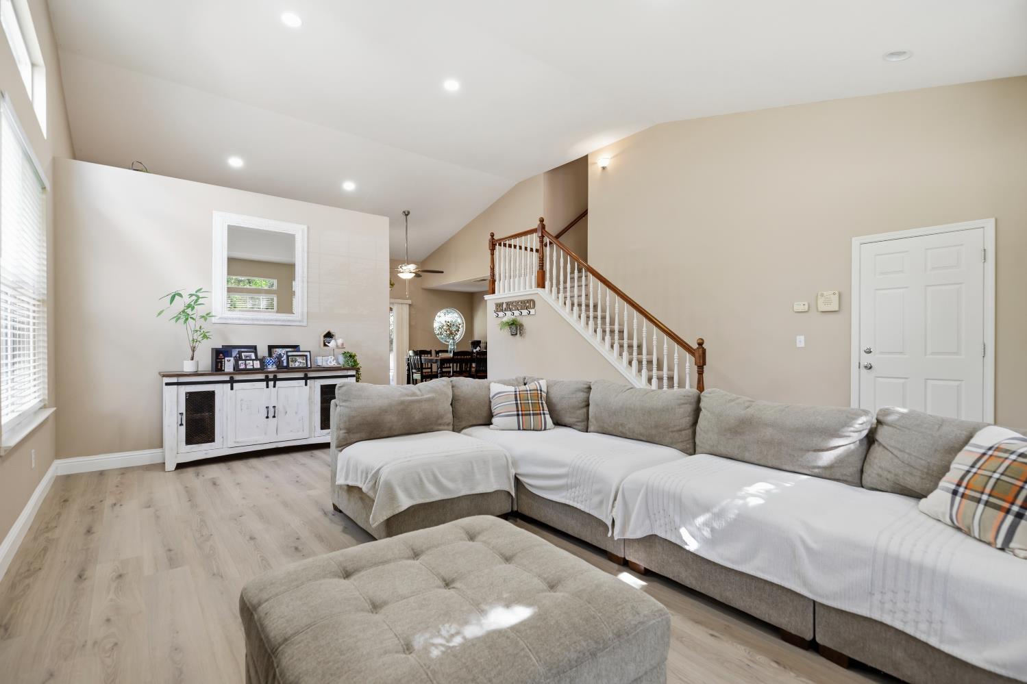 5413 Flintridge Ct, Riverbank, CA 95367