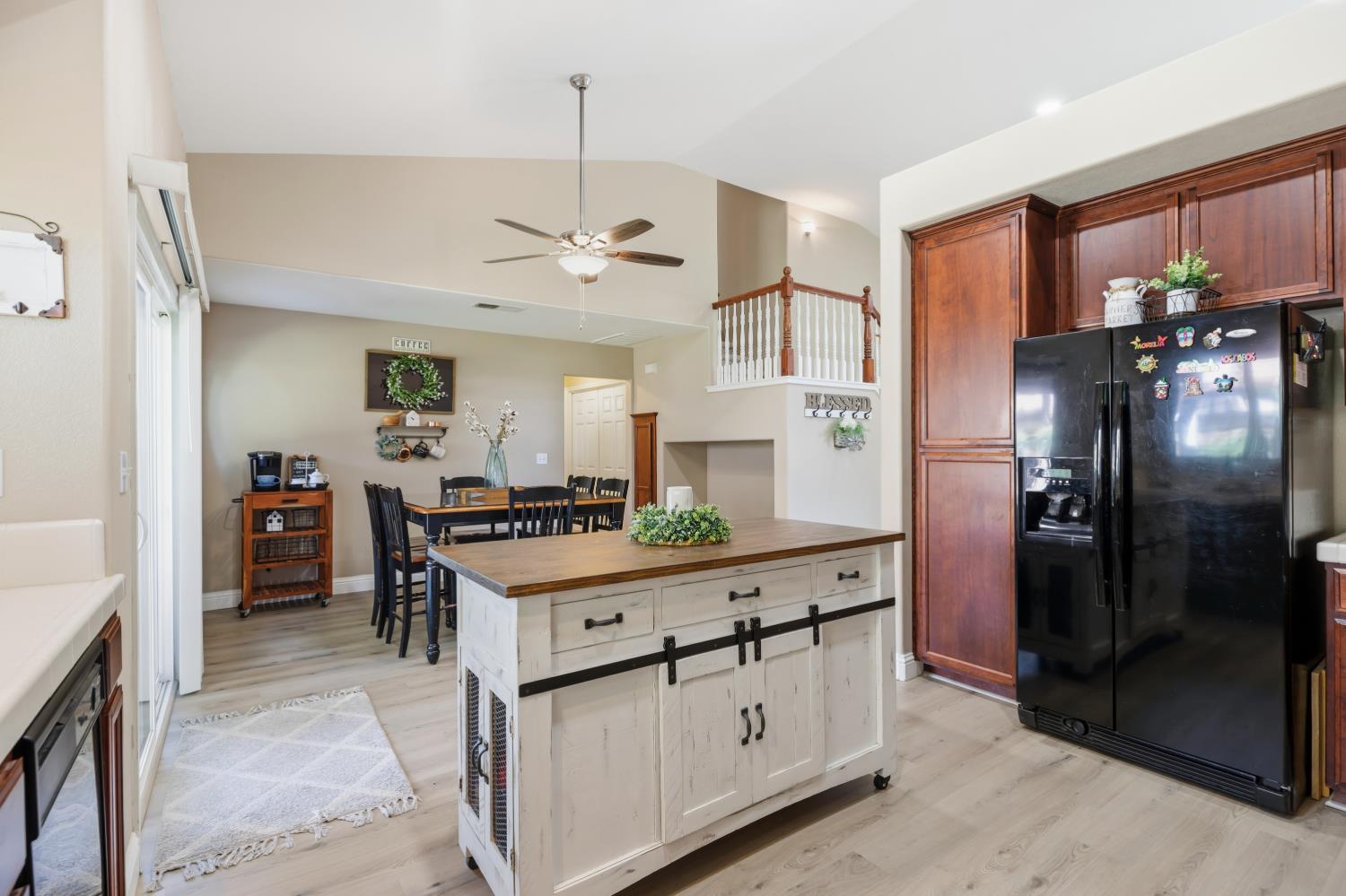 5413 Flintridge Ct, Riverbank, CA 95367