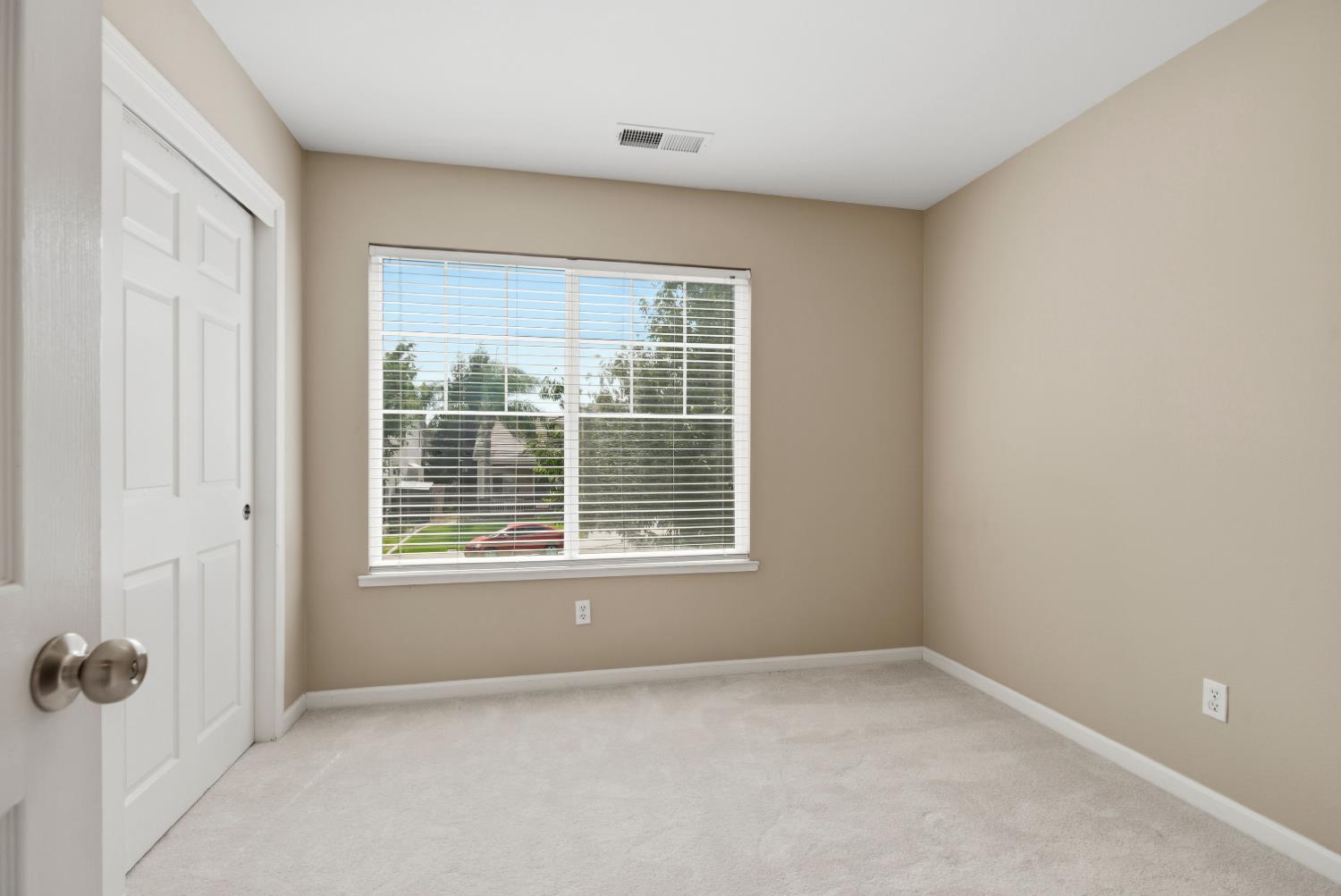 5413 Flintridge Ct, Riverbank, CA 95367