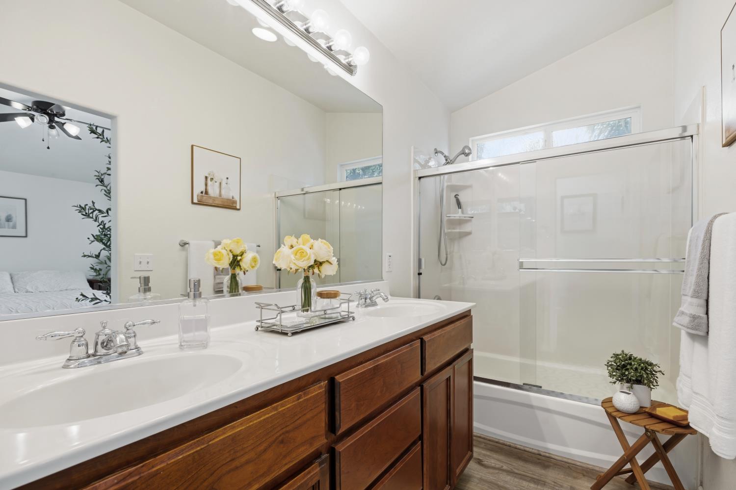 5413 Flintridge Ct, Riverbank, CA 95367