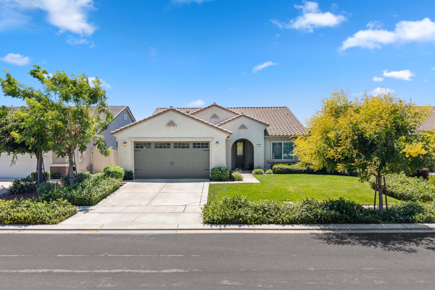 1384 Arbor Brook Dr, Manteca, CA 95336
