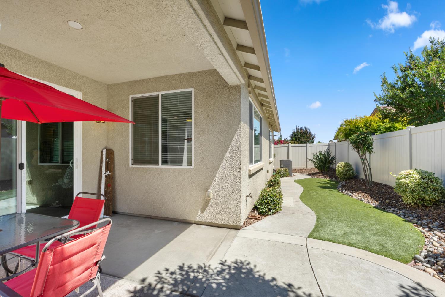 1384 Arbor Brook Dr, Manteca, CA 95336