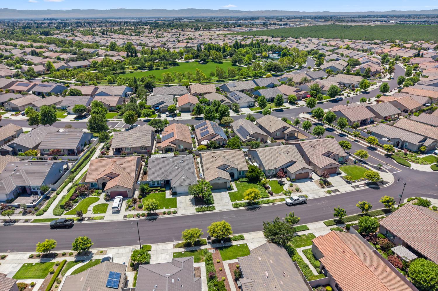 1384 Arbor Brook Dr, Manteca, CA 95336