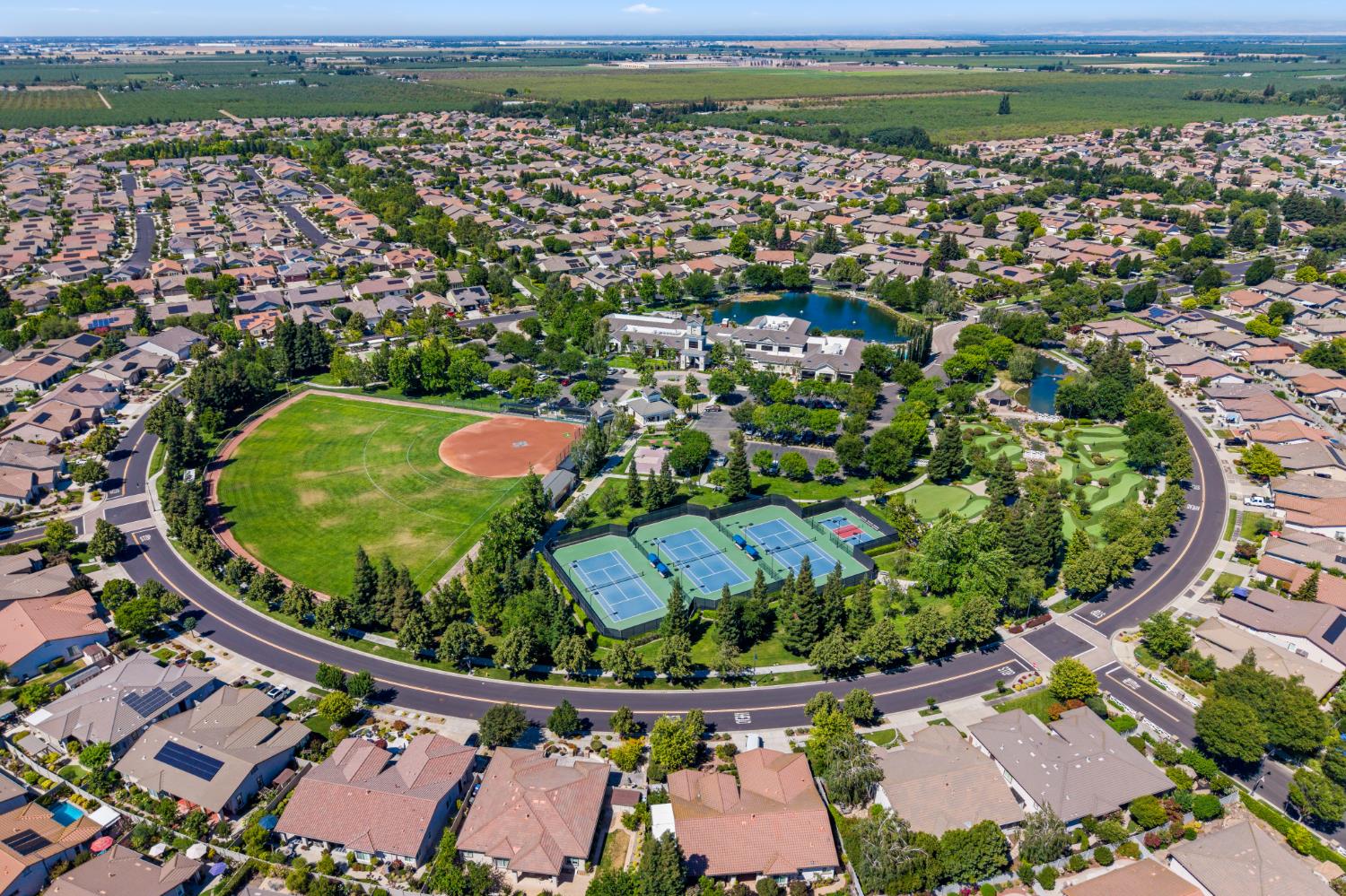 1384 Arbor Brook Dr, Manteca, CA 95336
