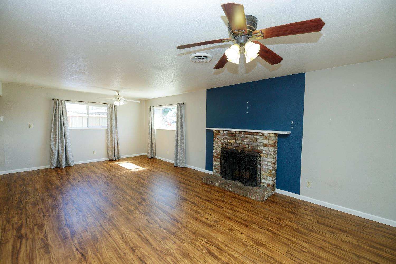 1547 Maddux Ave, Modesto, CA 95358
