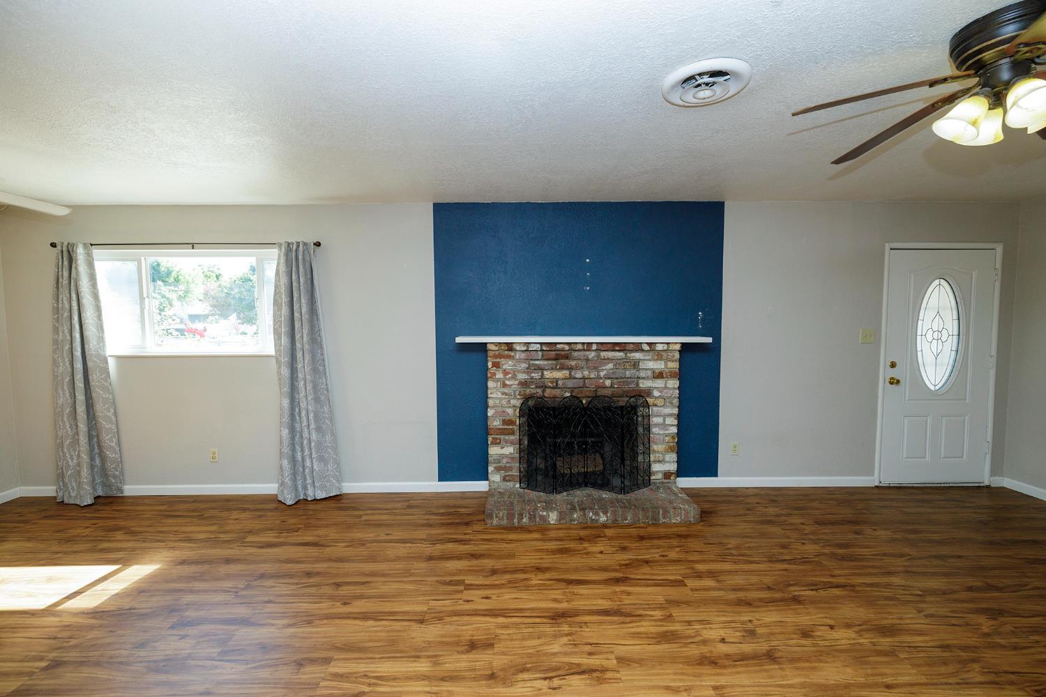 1547 Maddux Ave, Modesto, CA 95358