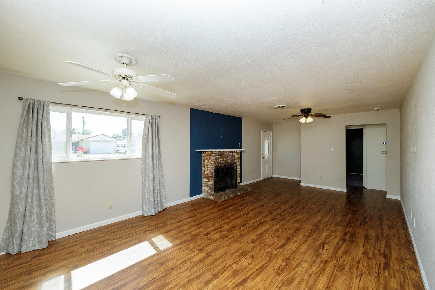 1547 Maddux Ave, Modesto, CA 95358