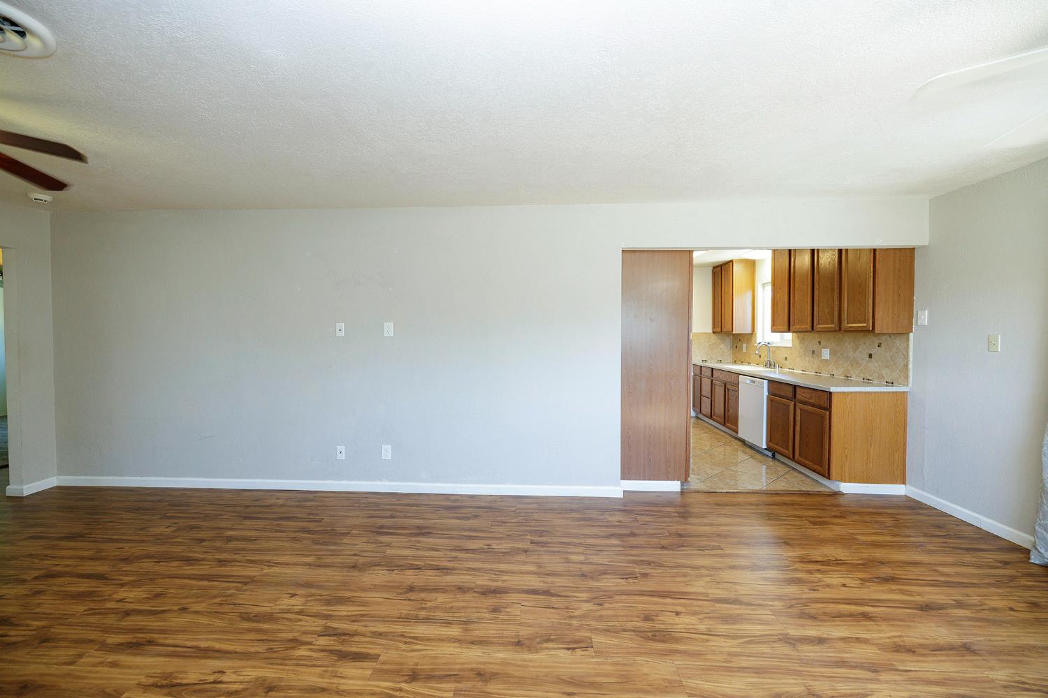 1547 Maddux Ave, Modesto, CA 95358