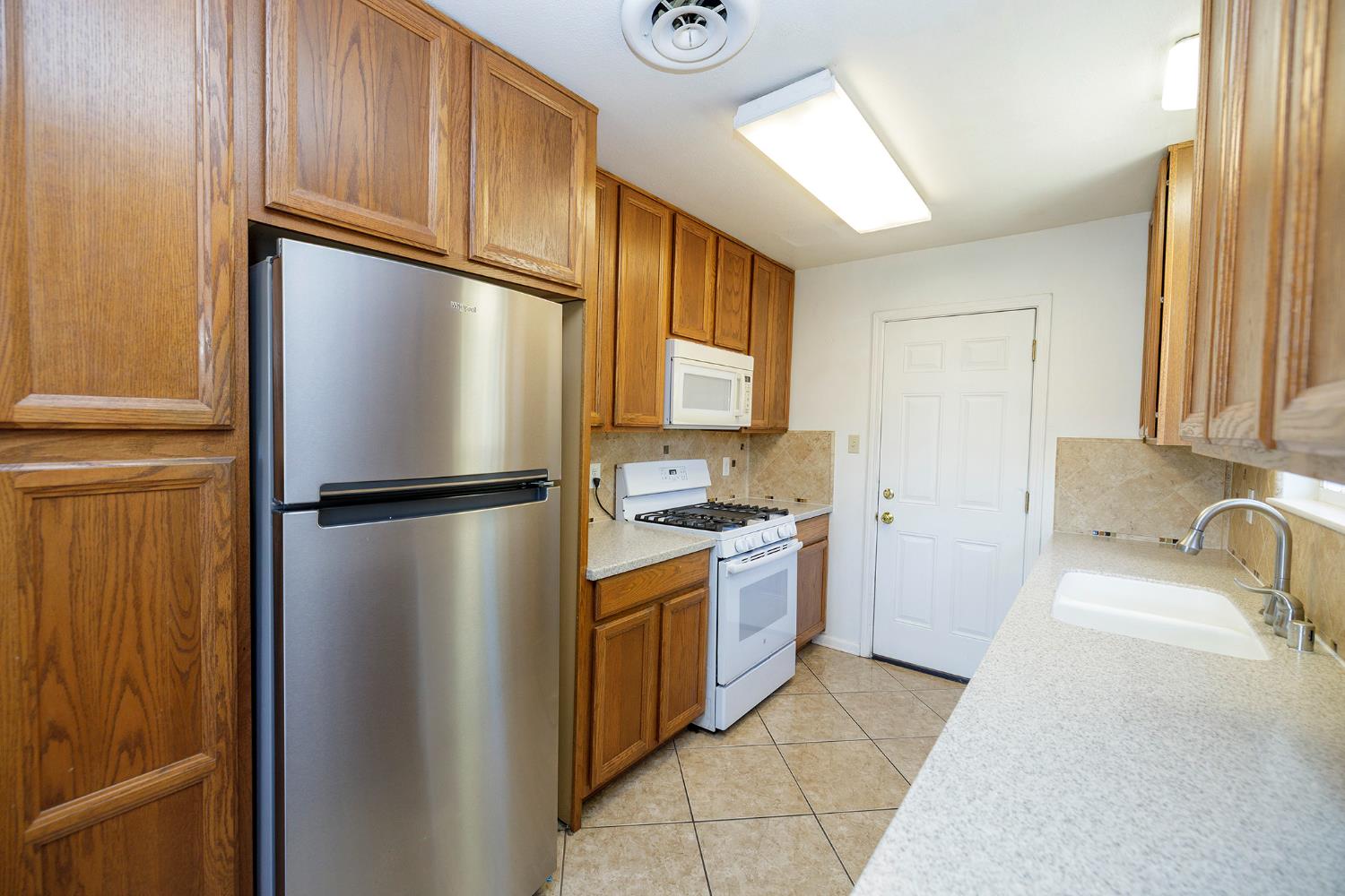 1547 Maddux Ave, Modesto, CA 95358
