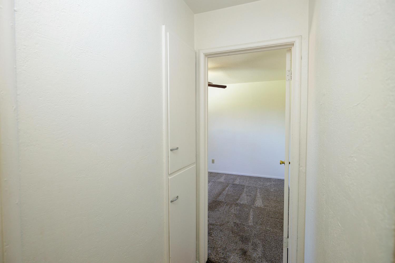 1547 Maddux Ave, Modesto, CA 95358