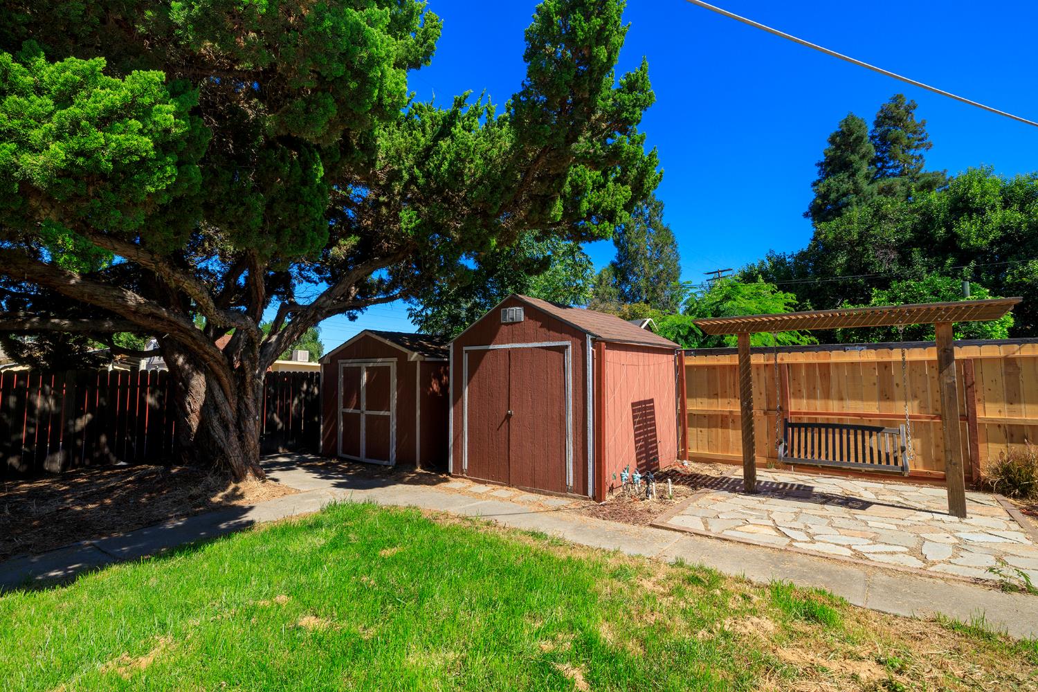 1547 Maddux Ave, Modesto, CA 95358